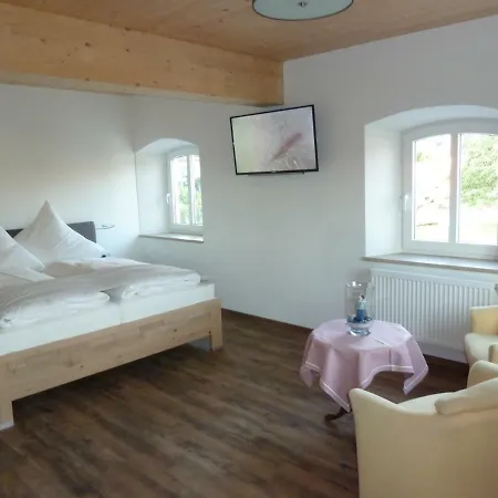 Zum Dorfwirt Appartement *